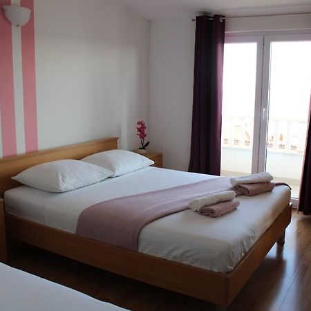 Apartments Renata Donji Seget Dış mekan fotoğraf