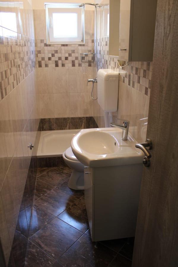 Apartments Renata Donji Seget Dış mekan fotoğraf